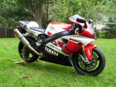 1999 Yamaha YZF-R7 photo